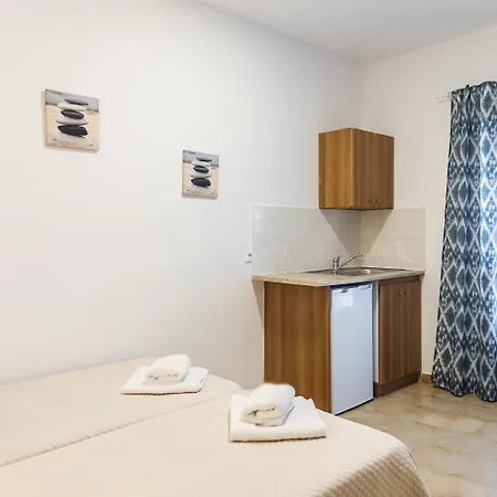 Seaside Hotel 2*