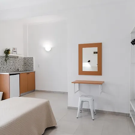 Seaside Aparthotel 3*