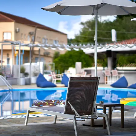 Seaside Aparthotel 3*