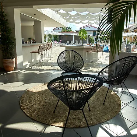 Seaside 3*