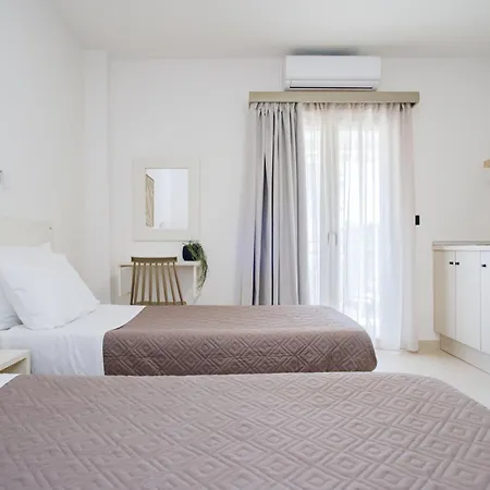 Seaside Hotel 2*